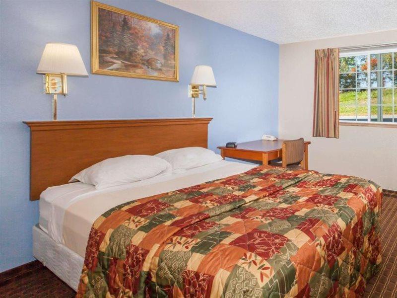 Hotel Super 8 By Wyndham Johnstown/gloversville