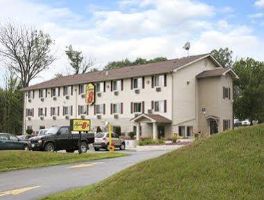 Super 8 By Wyndham Johnstown/gloversville Hotel 2*