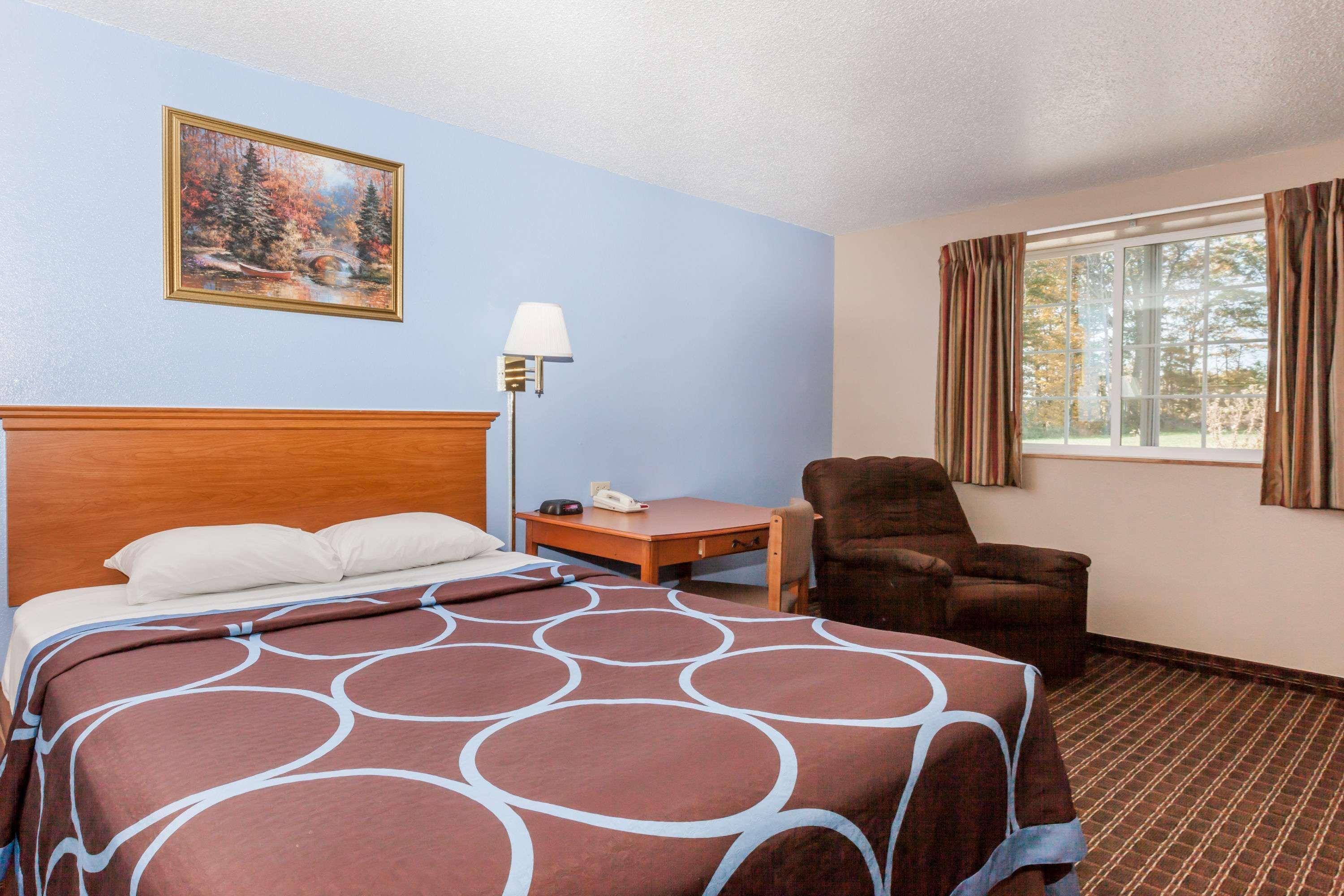 Super 8 By Wyndham Johnstown/gloversville Hotel 2*
