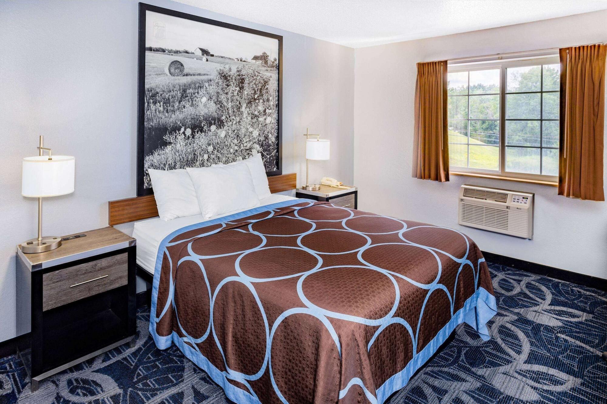 Super 8 By Wyndham Johnstown/gloversville